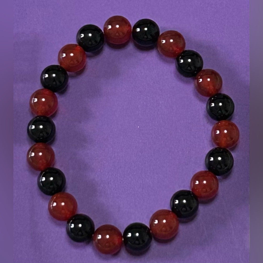 handmade onyx and red carnelian beaded bracelet - stretchy